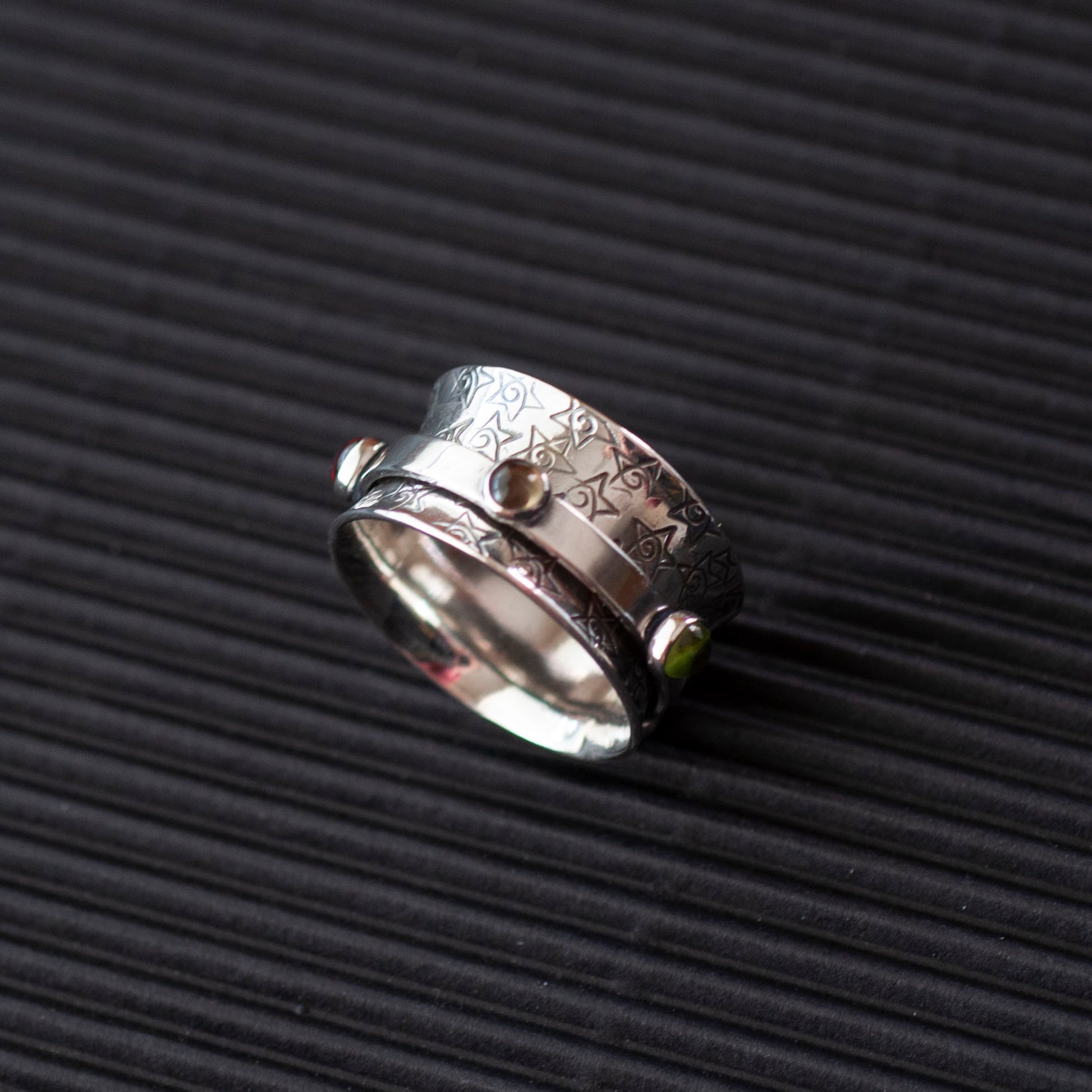 magnus spinner ring