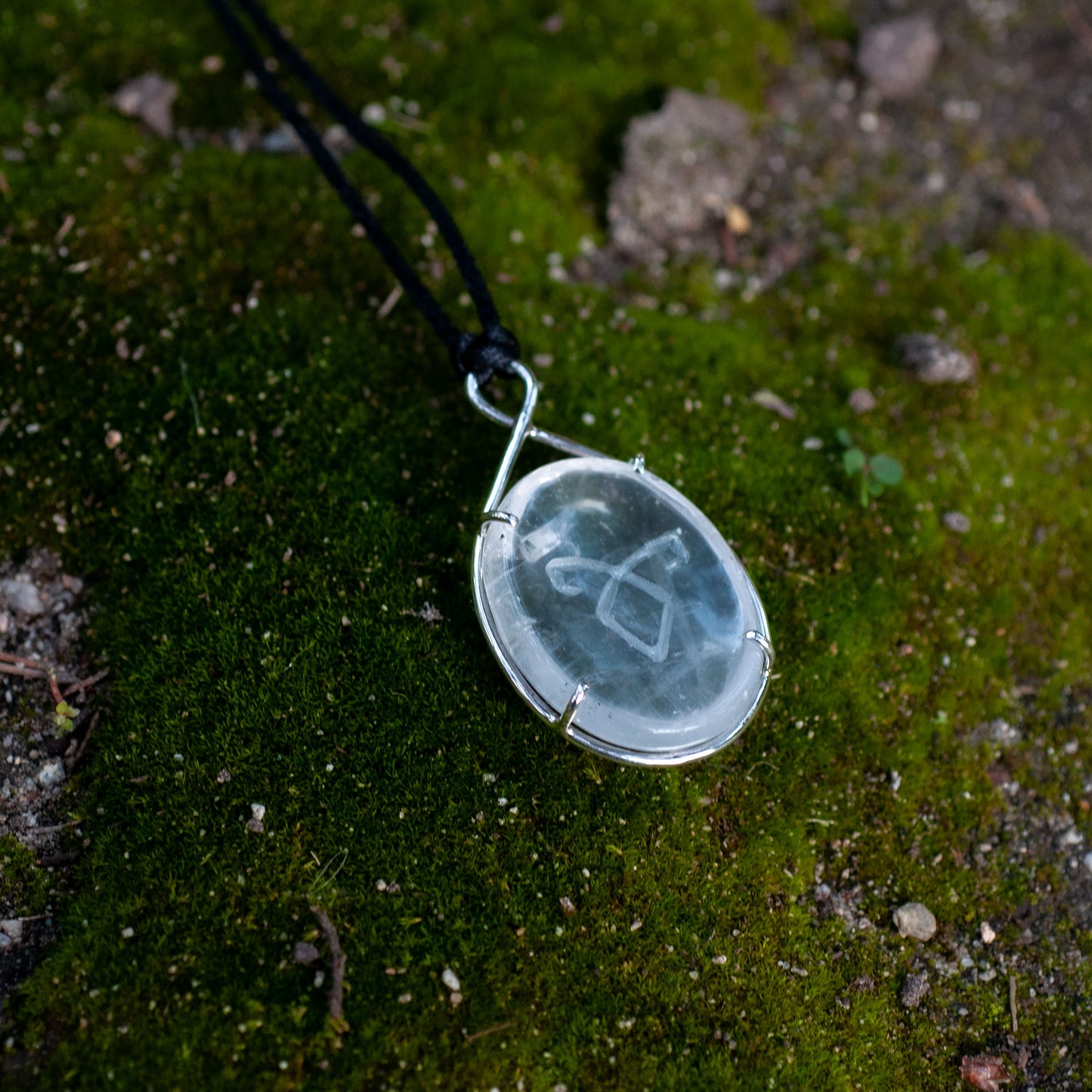witchlight stone necklace