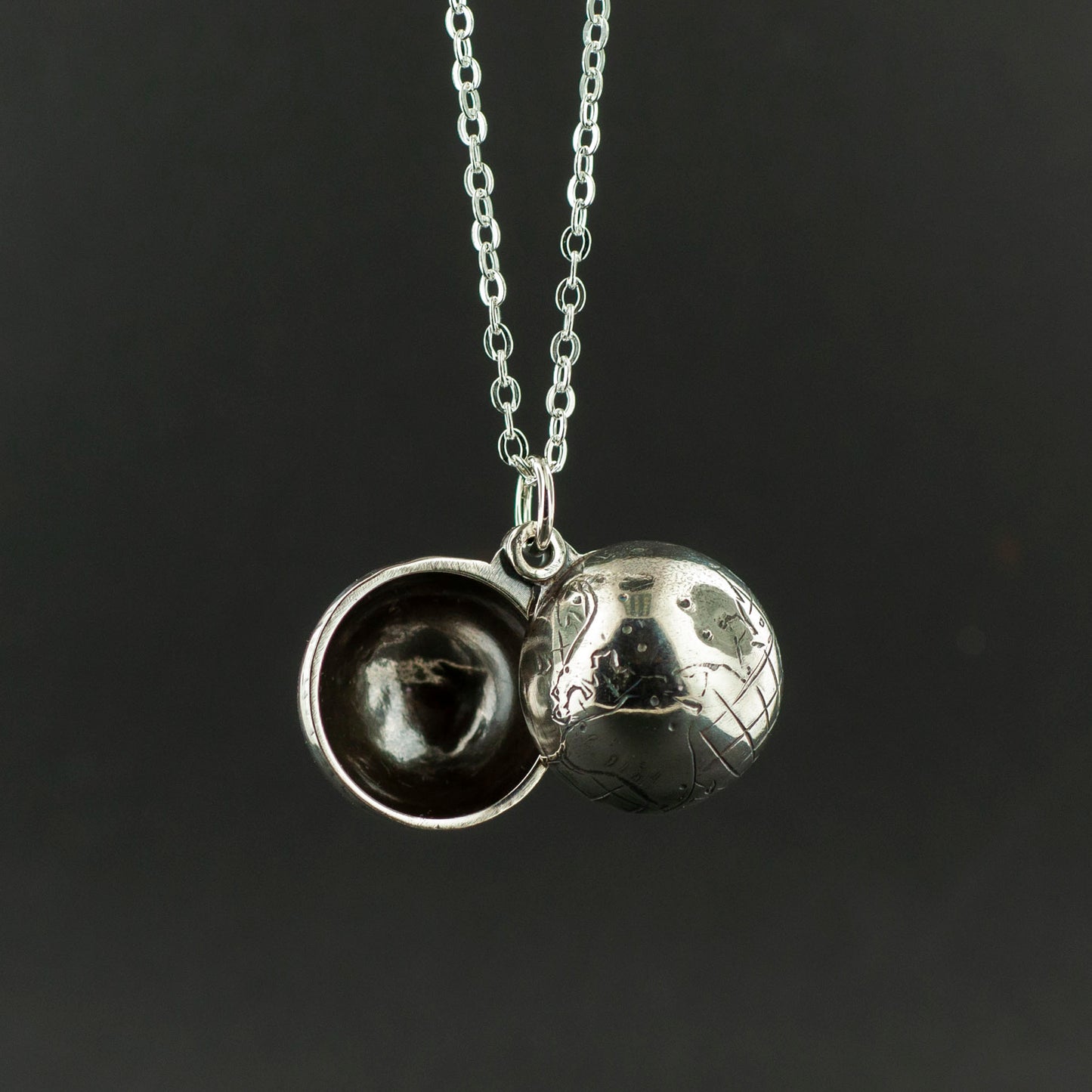 Cordelia's Globe necklace- silver
