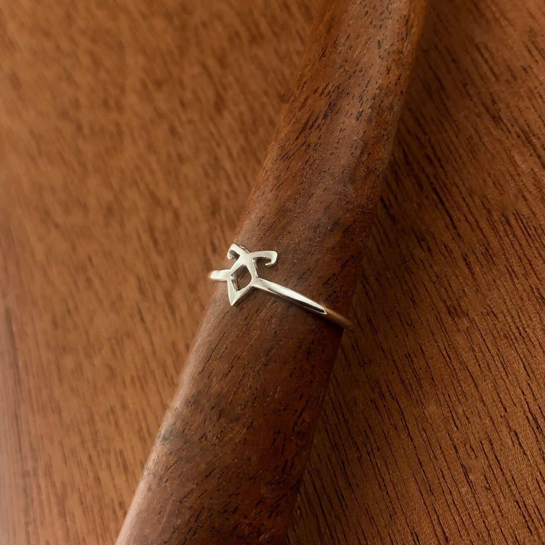 Tiny Rune Ring - Hebel Design - angelic power